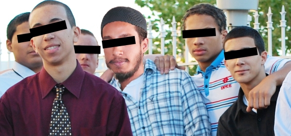12 jeunes algeriens delinquants Tetiere